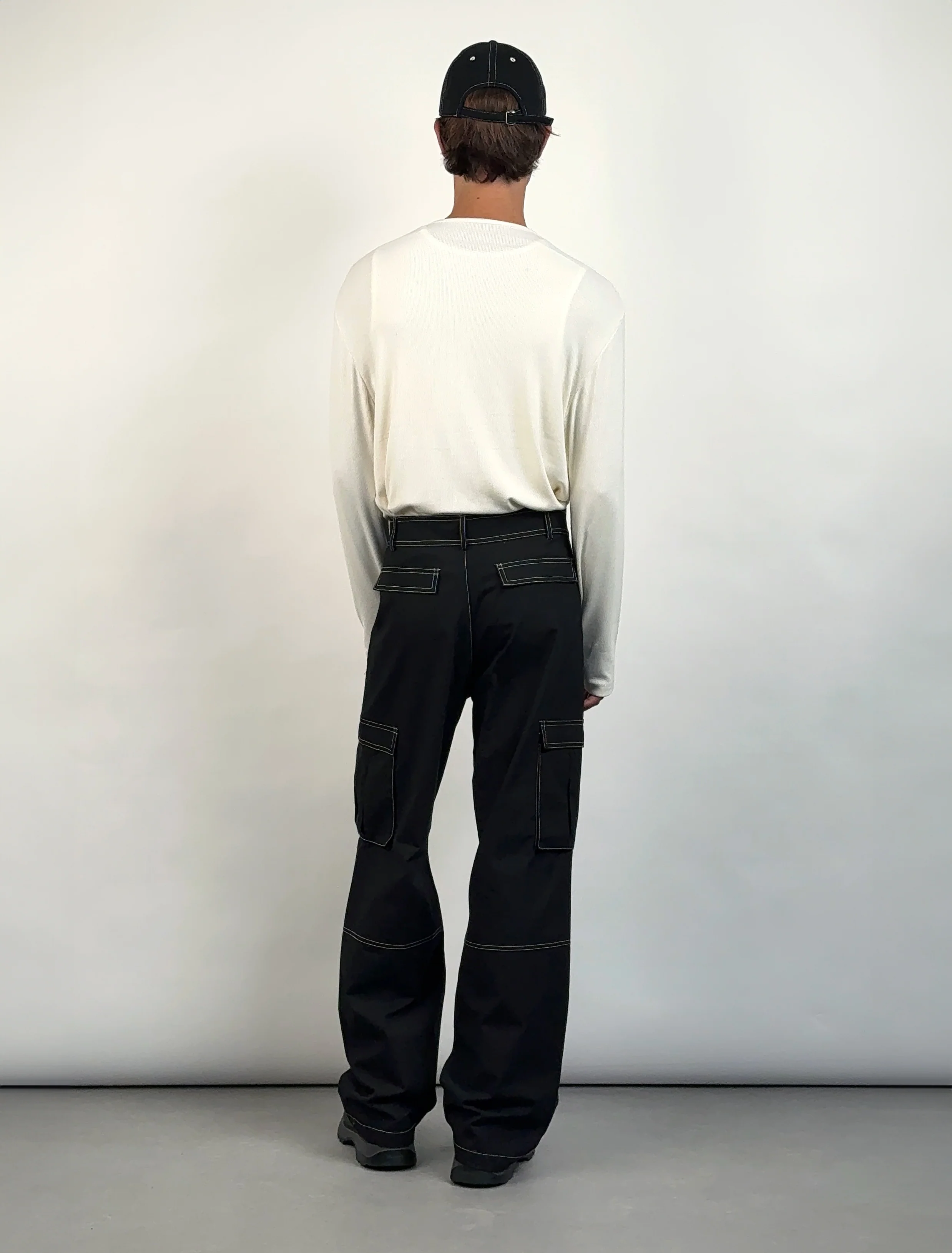 Bay Cargo in Black - Image 4