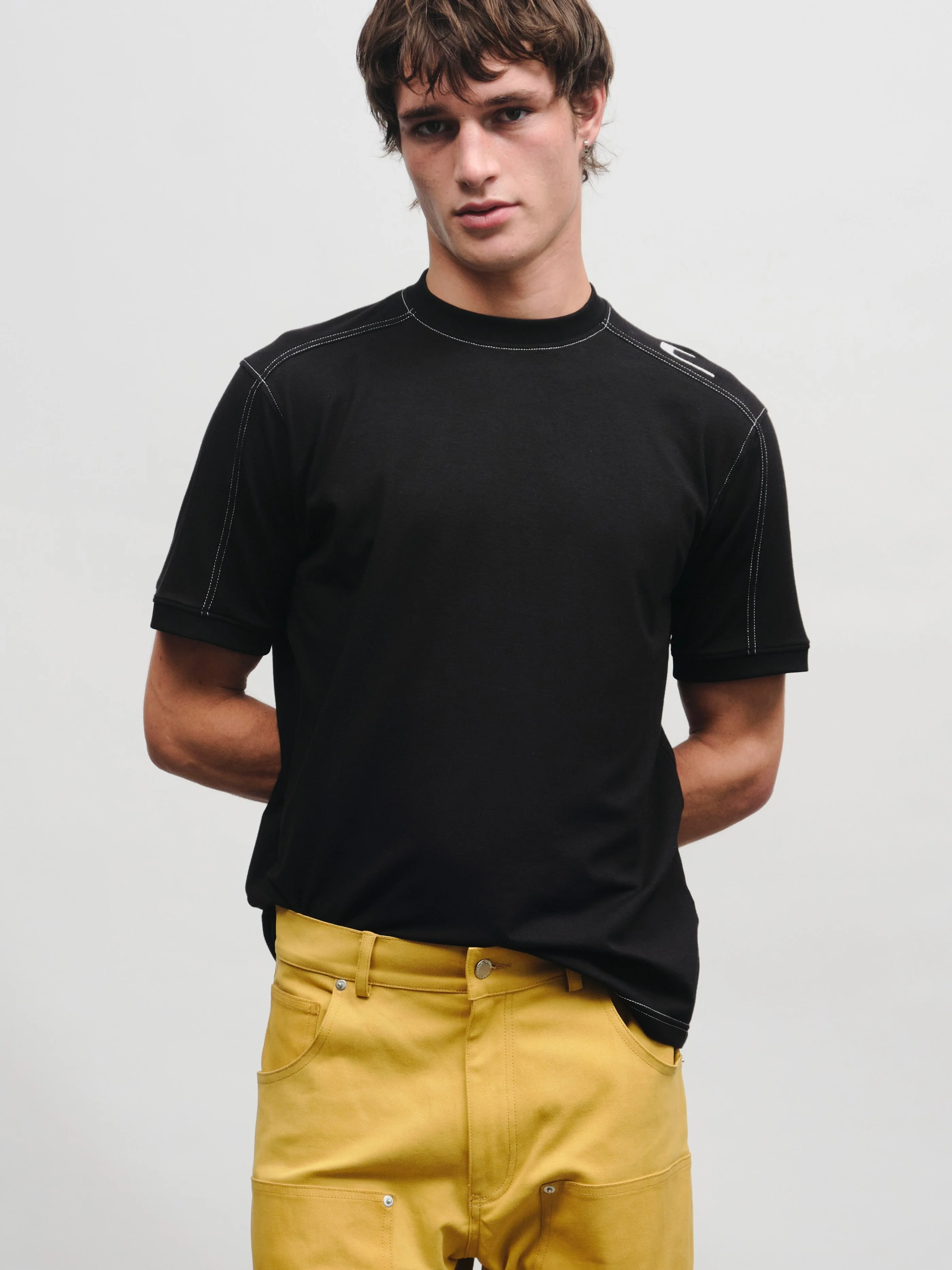 Hayes T-Shirt in Black - Image 4