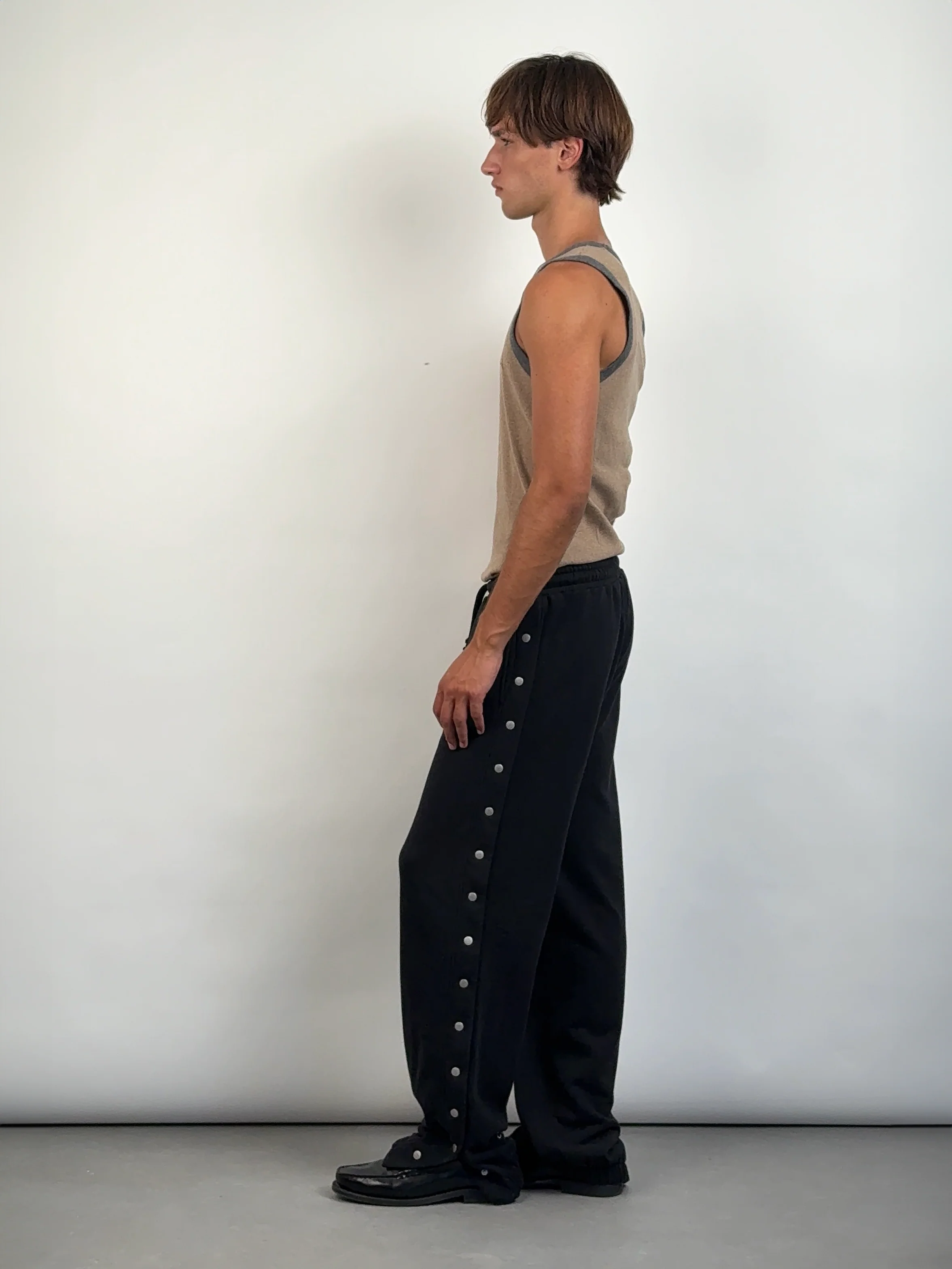 Val Jogger in Black - Image 4